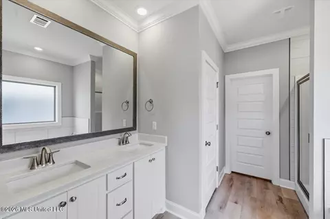 Bath - 148 Stapleton Dr, Canton, MS 39046 photo 1 of 3