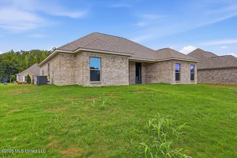 Exterior - 148 Stapleton Dr, Canton, MS 39046 photo 6 of 8