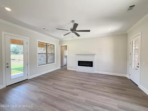Living - 144 Stapleton Dr, Canton, MS 39046 photo 2 of 4