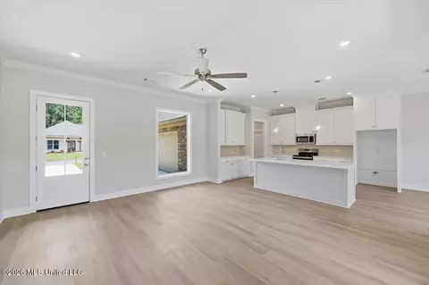 Living - 144 Stapleton Dr, Canton, MS 39046 photo 2 of 5