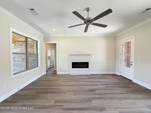 Living - 144 Stapleton Dr, Canton, MS 39046 photo 3 of 4