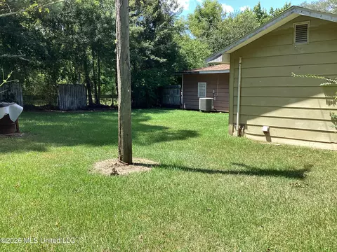 4918 Hubert St, Moss Point, MS 39563 photo 3