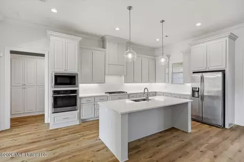 Kitchen - 615 Crossvine Rdg, Madison, MS 39110 photo 1 of 1