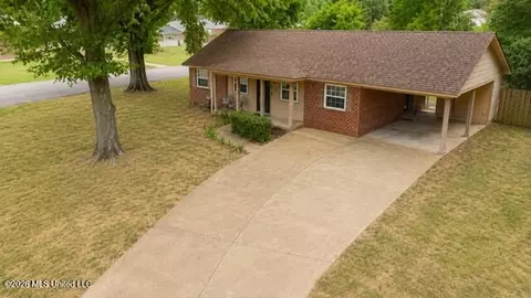 2117 Brookhaven Dr, Southaven, MS 38671