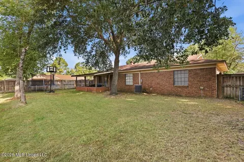 Exterior - 2805 Pine Circle Dr, Pearl, MS 39208 photo 3 of 3