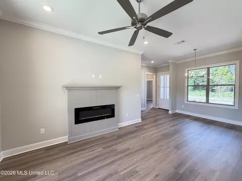 Living - 140 Stapleton Dr, Canton, MS 39046 photo 3 of 5