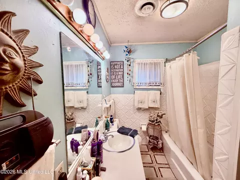 Bath - 5267 Tank Rd, Terry, MS 39170 photo 1 of 2