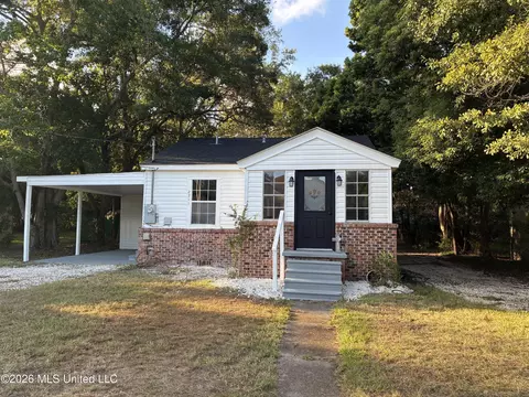 2211 Cleveland Ave, Pascagoula, MS 39567