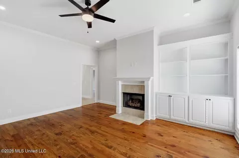 Living - 116 Northwind Dr, Madison, MS 39110 photo 2 of 3