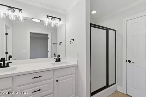 Bath - 116 Northwind Dr, Madison, MS 39110 photo 2 of 4