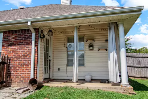Exterior - 201 Edgewater Branch Dr, Brandon, MS 39042 photo 6 of 10