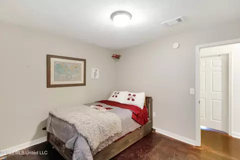 Bedroom - 201 Edgewater Branch Dr, Brandon, MS 39042 photo 1 of 4