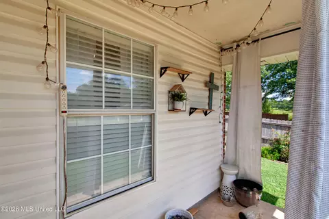 Exterior - 201 Edgewater Branch Dr, Brandon, MS 39042 photo 5 of 10