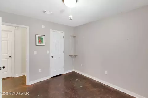 Bedroom - 201 Edgewater Branch Dr, Brandon, MS 39042 photo 4 of 4