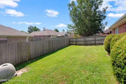 Exterior - 201 Edgewater Branch Dr, Brandon, MS 39042 photo 7 of 10