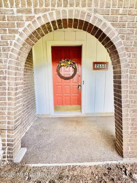 Exterior - 2558 Upper Dr, Pearl, MS 39208 photo 4 of 12