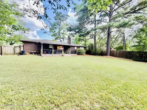 Exterior - 2558 Upper Dr, Pearl, MS 39208 photo 12 of 12