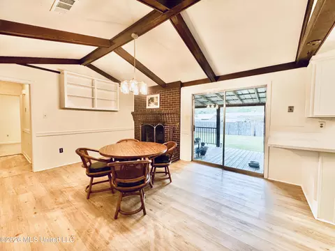 Dining - 2558 Upper Dr, Pearl, MS 39208 photo 2 of 6