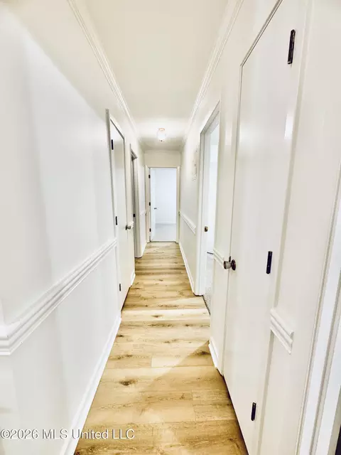 Entry Way - 2558 Upper Dr, Pearl, MS 39208 photo 2 of 3