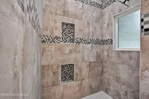 Bath - 758 Turnberry Dr, Diamondhead, MS 39525 photo 7 of 10