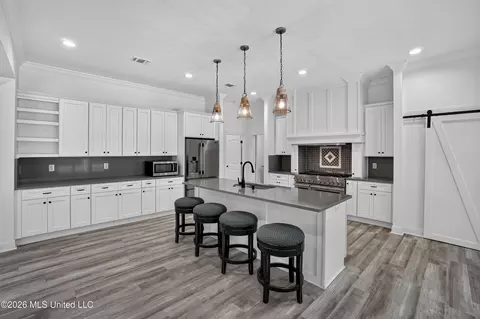 Kitchen - 758 Turnberry Dr, Diamondhead, MS 39525 photo 3 of 7
