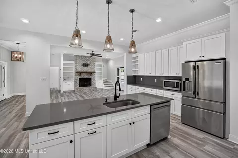 Kitchen - 758 Turnberry Dr, Diamondhead, MS 39525 photo 4 of 7