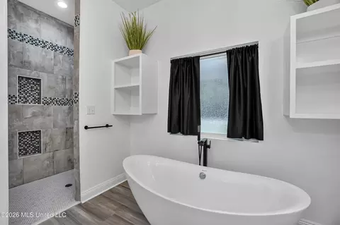Bath - 758 Turnberry Dr, Diamondhead, MS 39525 photo 4 of 10