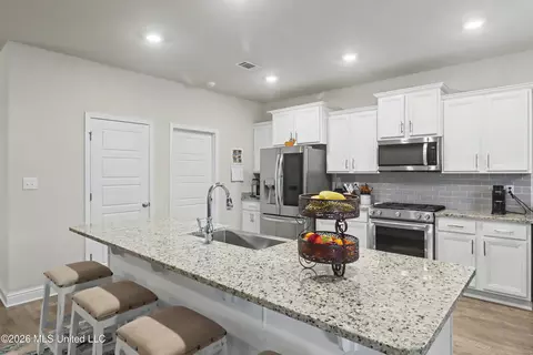 Kitchen - 6000 Seagull Dr, Long Beach, MS 39560 photo 2 of 2