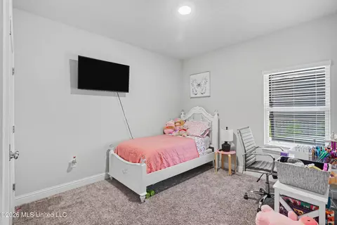 Bedroom - 6000 Seagull Dr, Long Beach, MS 39560 photo 5 of 5