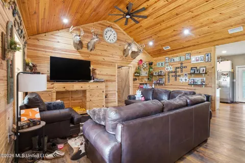 Living - 235 Roy Fairley Dr, Lucedale, MS 39452 photo 1 of 1