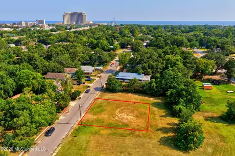 506 Seal Ave, Biloxi, MS 39530