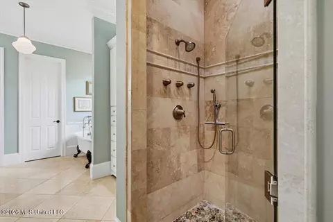 Bath - 134 Lake Hill Dr, Flora, MS 39071 photo 4 of 5