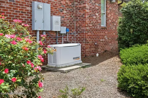 Exterior - 134 Lake Hill Dr, Flora, MS 39071 photo 11 of 22