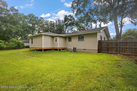 Exterior - 1431 Sheffield Dr, Jackson, MS 39211 photo 5 of 7