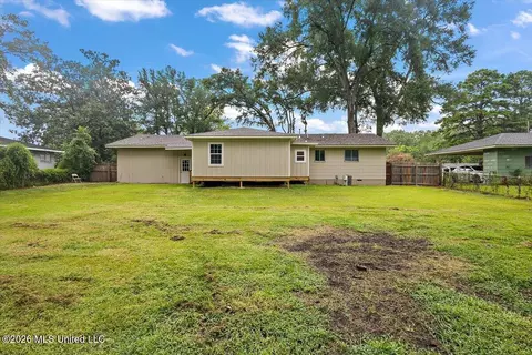 Exterior - 1431 Sheffield Dr, Jackson, MS 39211 photo 6 of 7