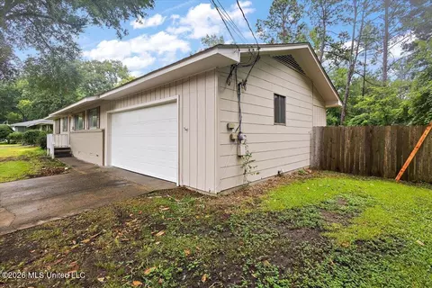 Exterior - 1431 Sheffield Dr, Jackson, MS 39211 photo 1 of 7