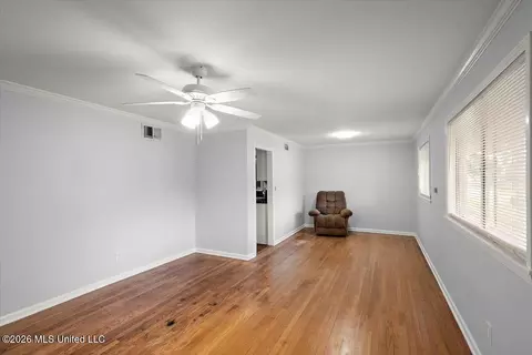 Living - 1431 Sheffield Dr, Jackson, MS 39211 photo 1 of 3