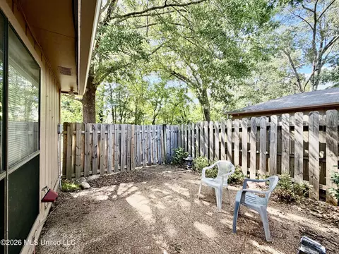 Exterior - 59 Shore Dr, Clinton, MS 39056 photo 4 of 5