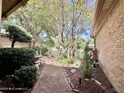 Exterior - 59 Shore Dr, Clinton, MS 39056 photo 5 of 5