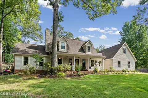 Exterior - 4860 Maple Hill Dr, Nesbit, MS 38651 photo 2 of 14