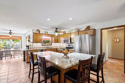Kitchen - 4860 Maple Hill Dr, Nesbit, MS 38651 photo 2 of 3