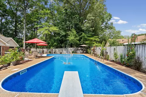 Exterior - 4860 Maple Hill Dr, Nesbit, MS 38651 photo 9 of 14