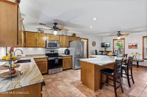 Kitchen - 4860 Maple Hill Dr, Nesbit, MS 38651 photo 1 of 3
