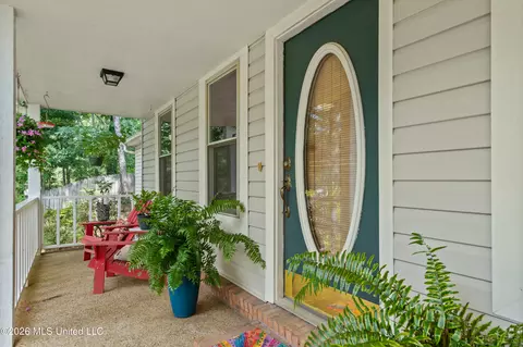 Exterior - 4860 Maple Hill Dr, Nesbit, MS 38651 photo 4 of 14