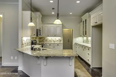 Kitchen - 511 Willow Valley Cir, Brandon, MS 39047 photo 1 of 6