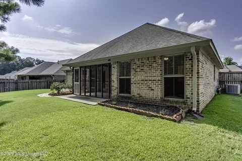 Exterior - 511 Willow Valley Cir, Brandon, MS 39047 photo 11 of 13