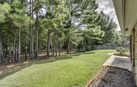 Exterior - 511 Willow Valley Cir, Brandon, MS 39047 photo 7 of 13
