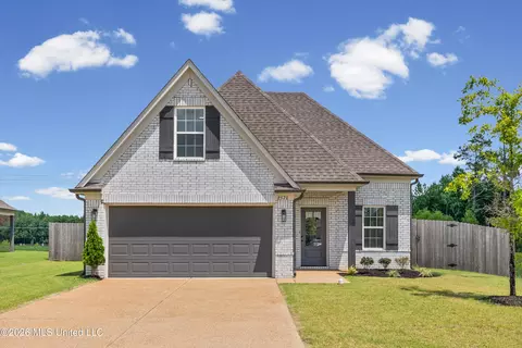 2570 Dela Dr, Southaven, MS 38672