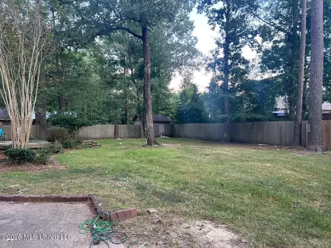 Exterior - 511 Camelia Trl, Brandon, MS 39047 photo 3 of 5