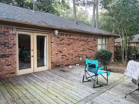 Exterior - 511 Camelia Trl, Brandon, MS 39047 photo 4 of 5